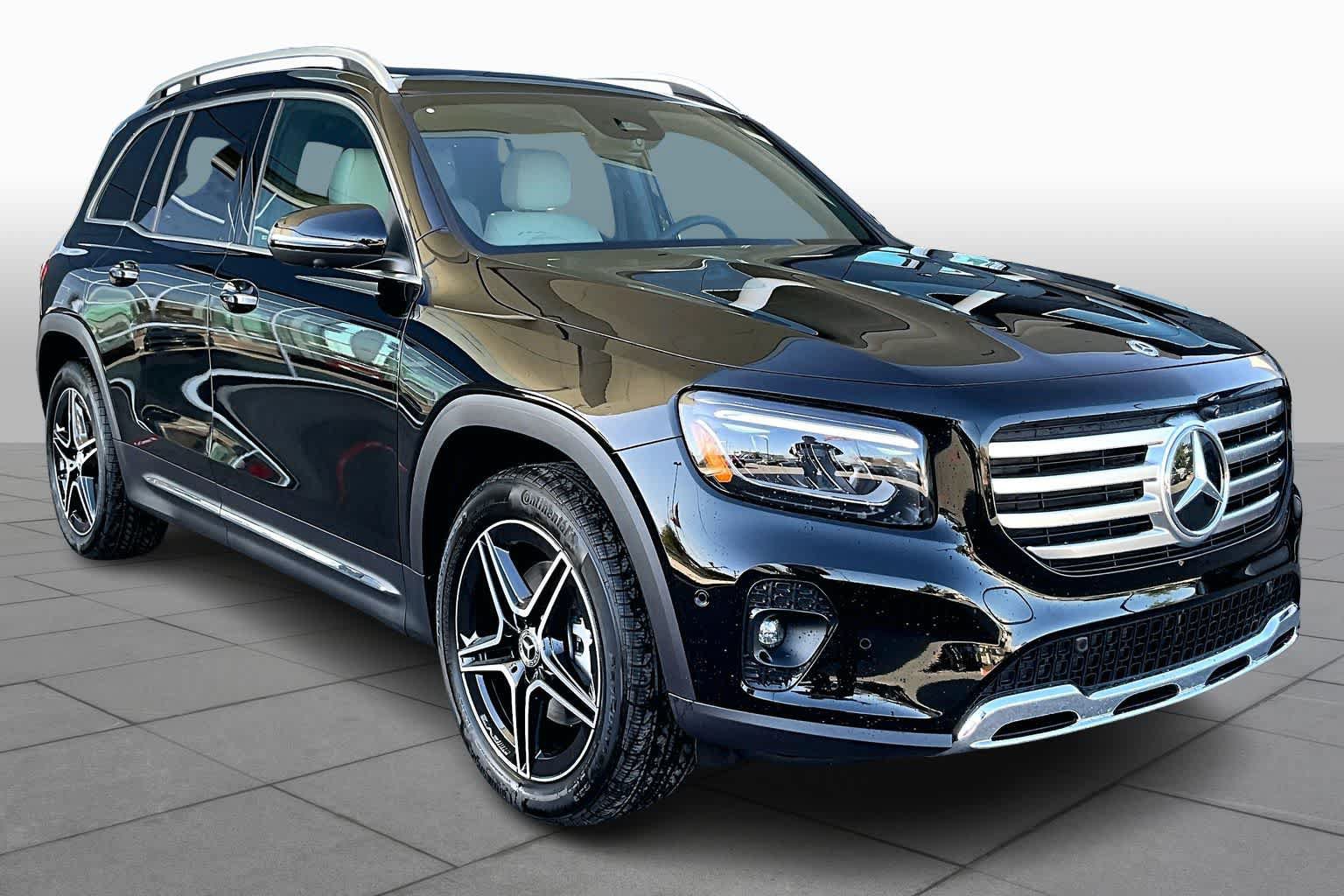 New 2026 Mercedes-Benz GLB 250 image 2