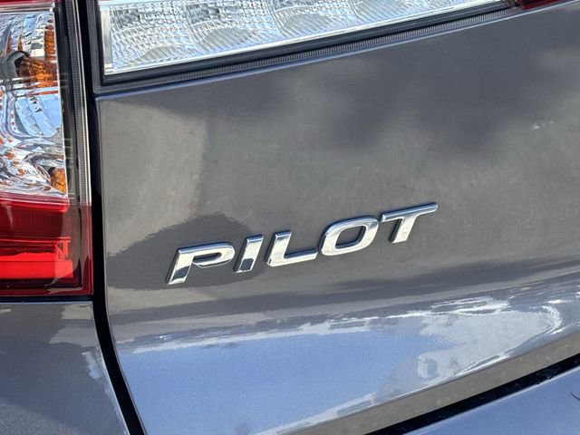 Used 2021 Honda Pilot EX image 4
