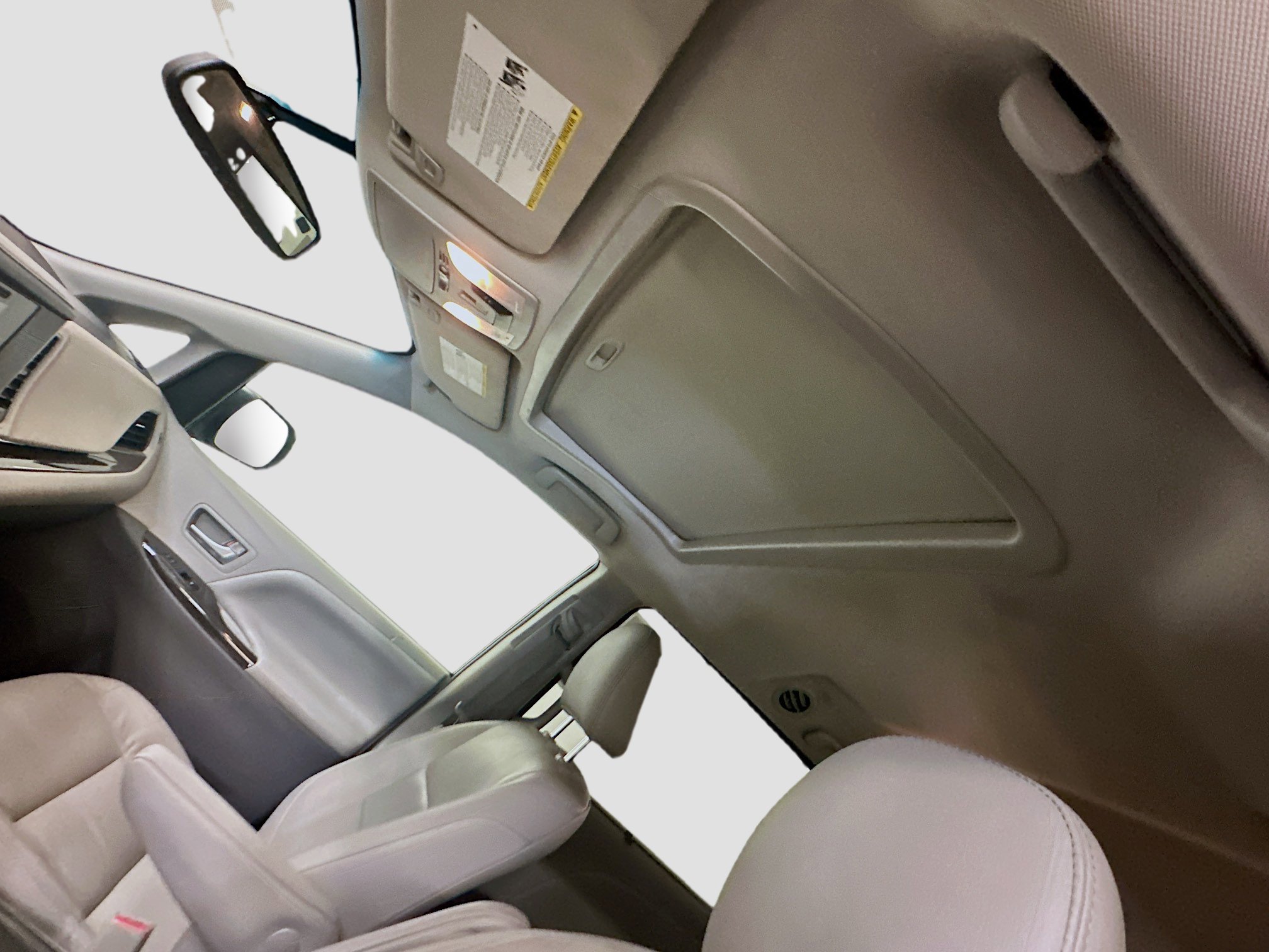 Used 2017 Toyota Sienna XLE w/ XLE Navigation Package FWD image 27