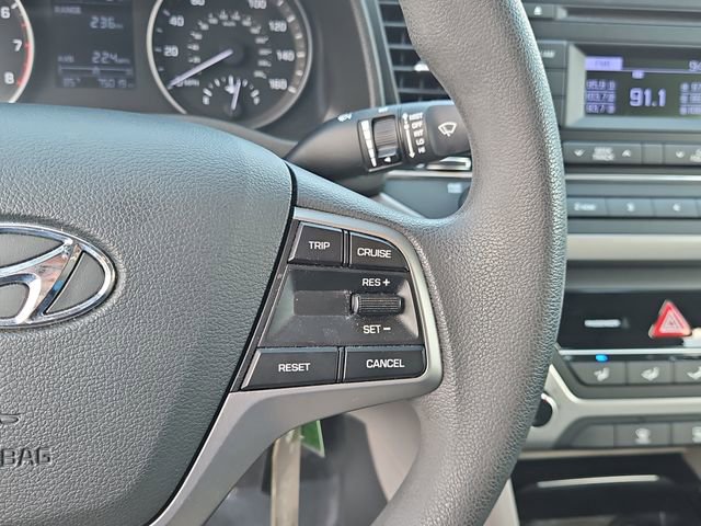 Used 2017 Hyundai Elantra SE FWD image 21
