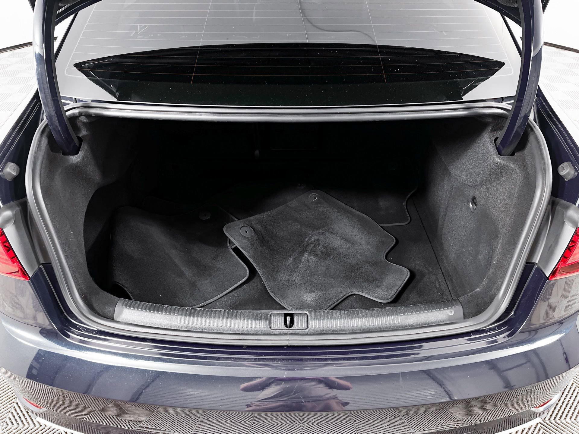 Used 2018 Audi A3 2.0T Premium w/ Convenience Package image 23