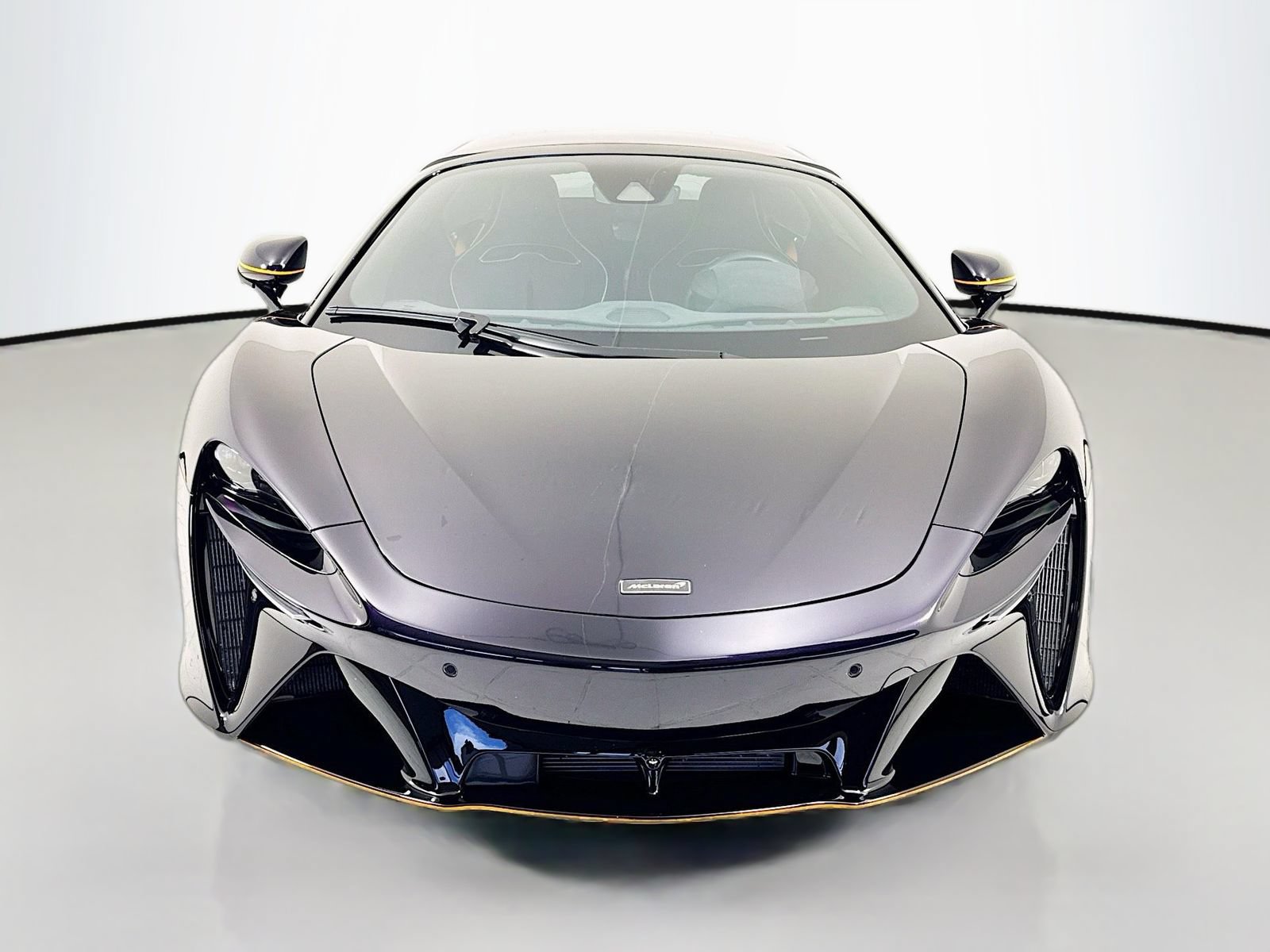 Used 2025 McLaren Artura Spider RWD image 2