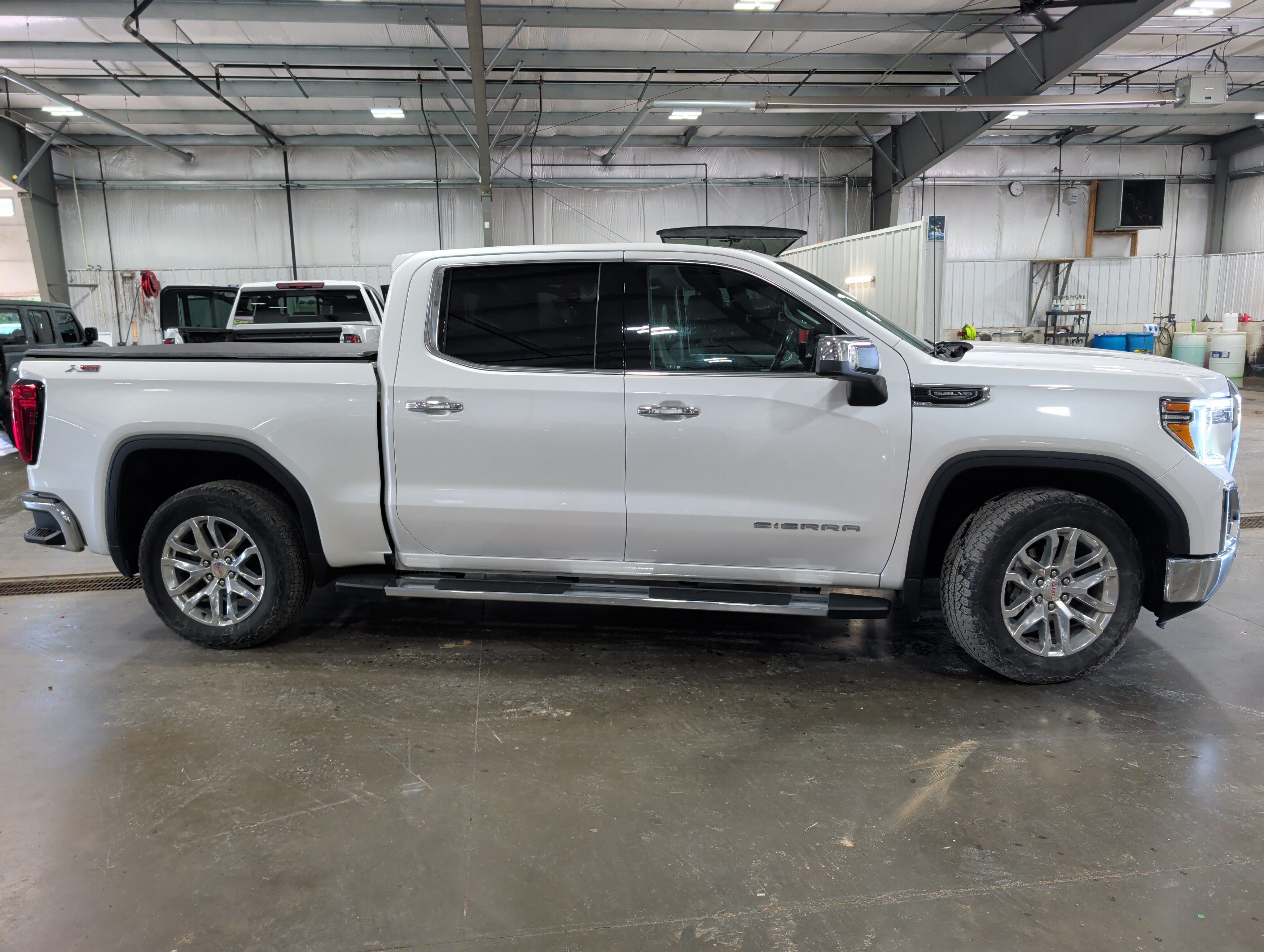 Used 2021 GMC Sierra 1500 SLT w/ SLT Premium Plus Package AWD/4WD image 2