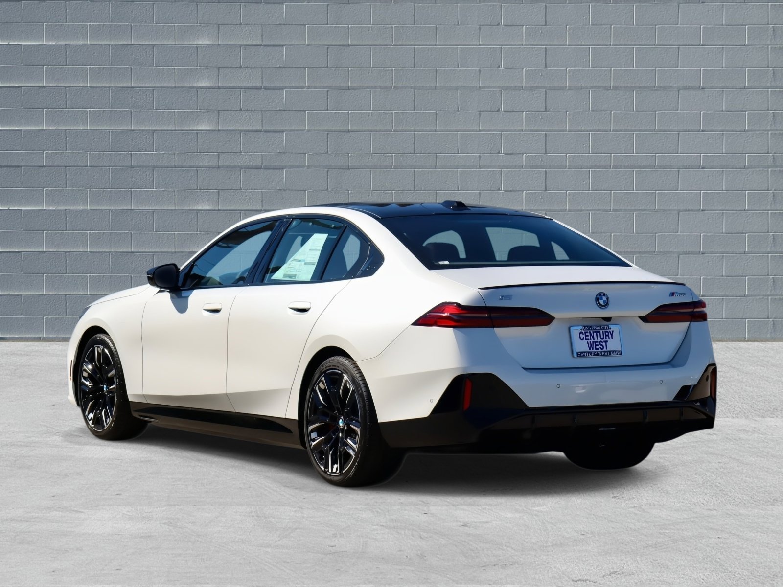 New 2025 BMW i5 M60 w/ Premium Package image 7