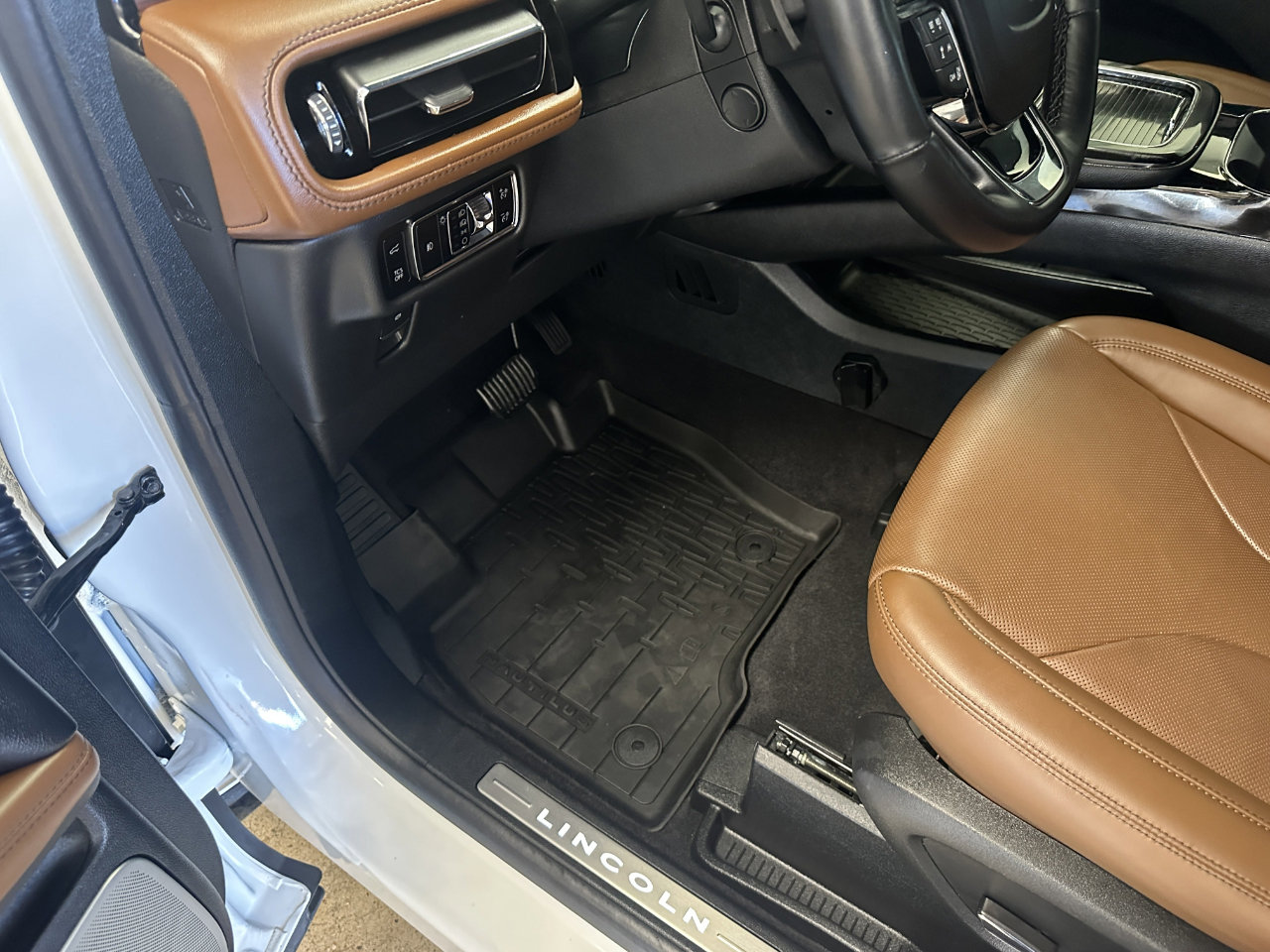 Used 2023 Lincoln Nautilus Reserve w/ Equipment Group 202A image 38