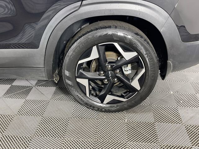 Used 2024 Kia Seltos EX image 32