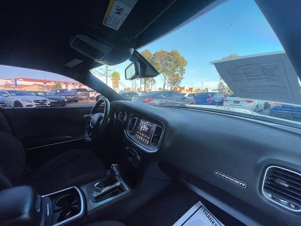 Used 2019 Dodge Charger R/T RWD image 12