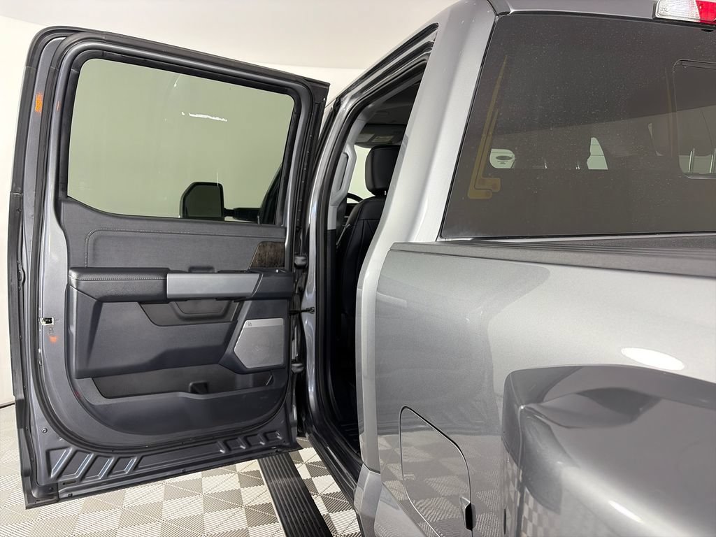 Certified 2023 Ford F450 Lariat w/ Lariat Ultimate Package AWD/4WD image 12