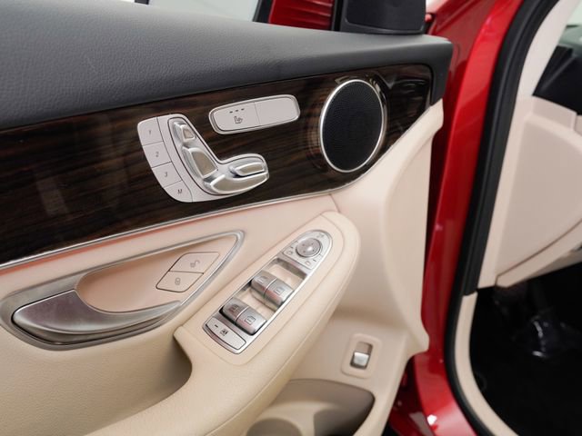 Used 2021 Mercedes-Benz GLC 300 4MATIC image 9