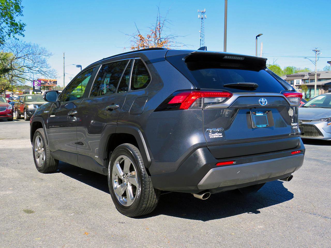Used 2019 Toyota RAV4 Limited image 9