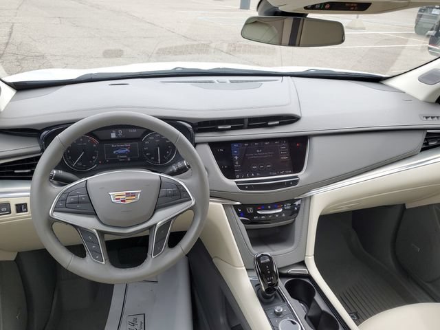 Certified 2024 Cadillac XT5 Premium Luxury w/ LPO, Floor Liner Package AWD/4WD image 26