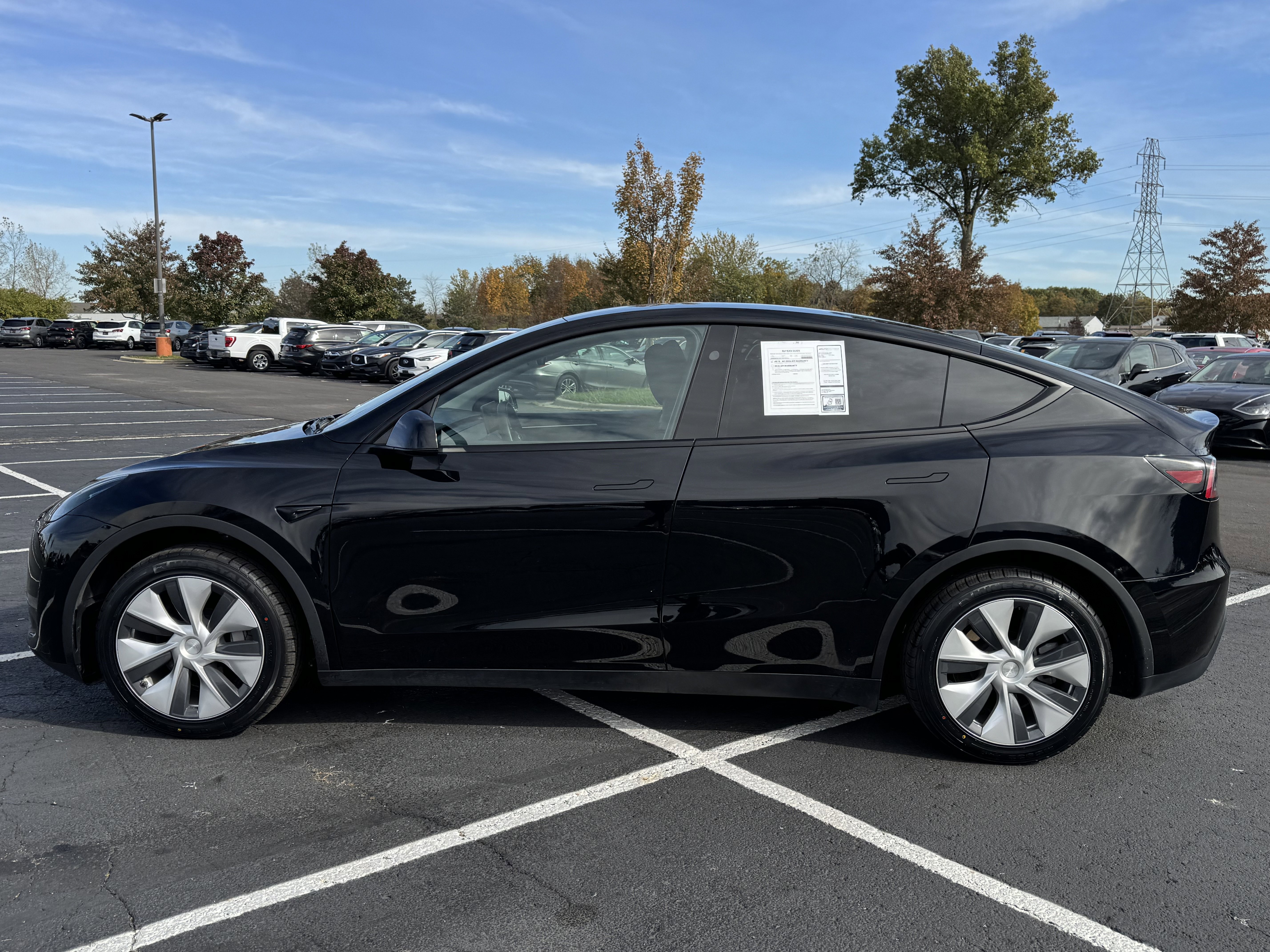 Used 2024 Tesla Model Y 2WD image 10