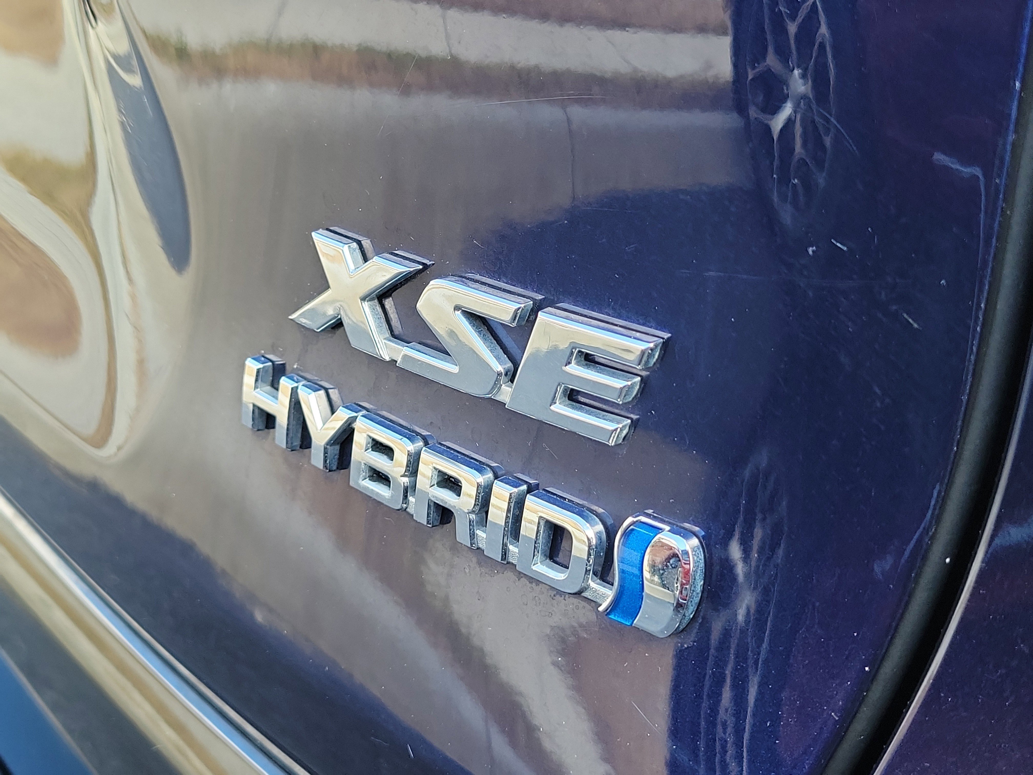 Used 2019 Toyota RAV4 XSE w/ XSE Weather Package image 10