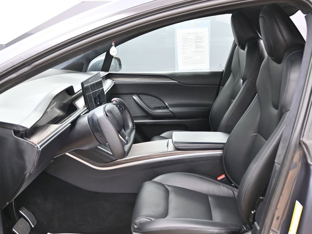 Used 2023 Tesla Model X image 16