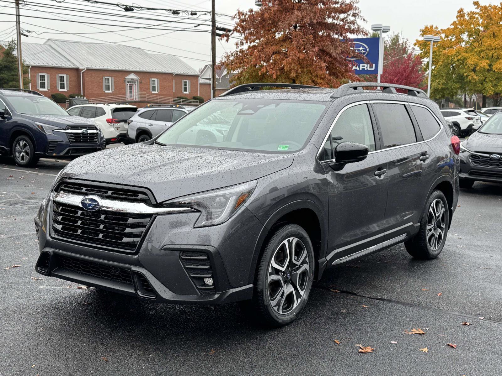 New 2025 Subaru Ascent Limited image 5