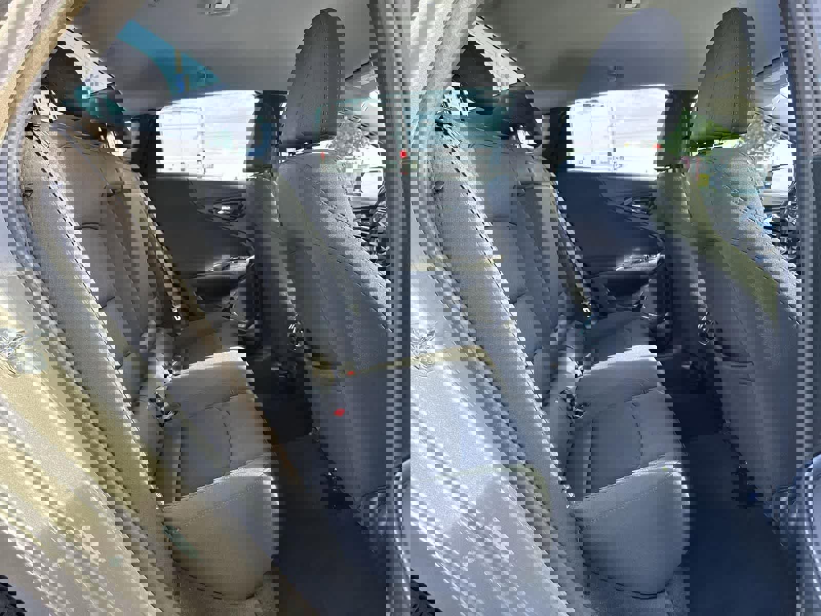 Used 2023 Chevrolet Malibu LT image 34