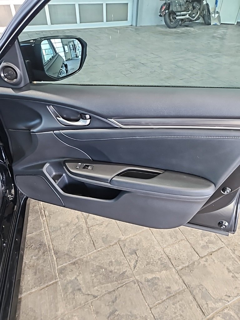 Used 2020 Honda Civic EX-L image 11