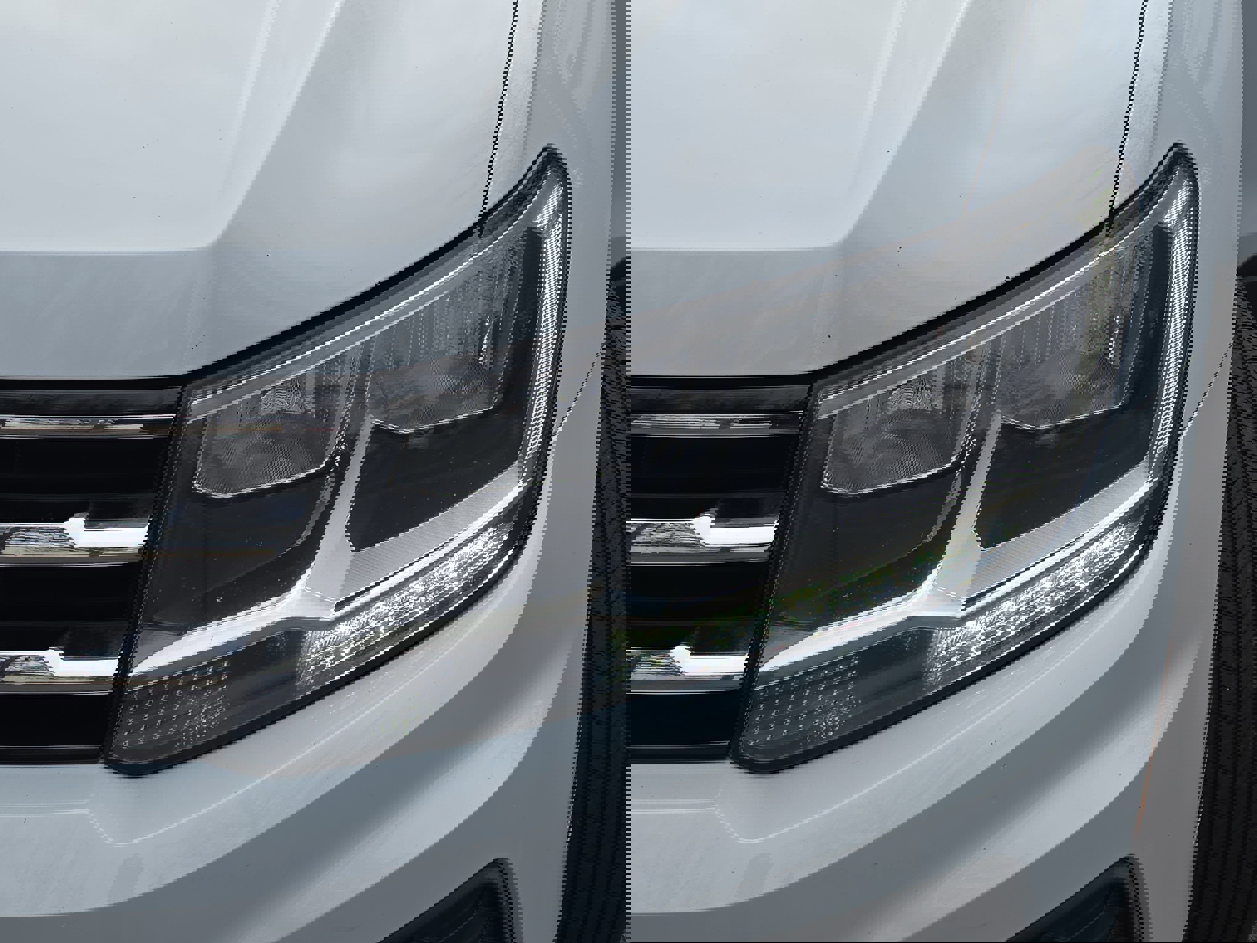 Used 2019 Volkswagen Tiguan SE w/ Panoramic Sunroof Package image 28