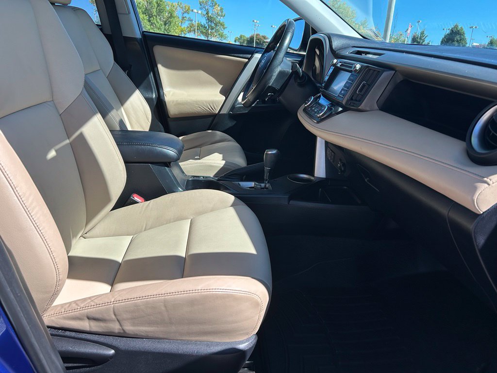 Used 2014 Toyota RAV4 Limited AWD/4WD image 30