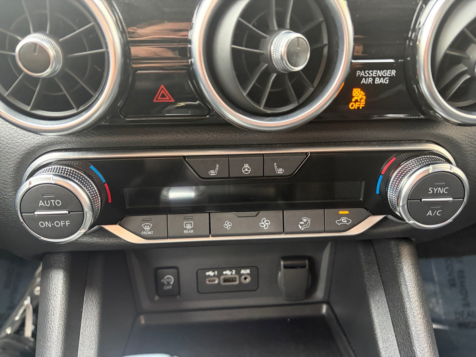 Used 2025 Nissan Sentra SV w/ All-Weather Package FWD image 24
