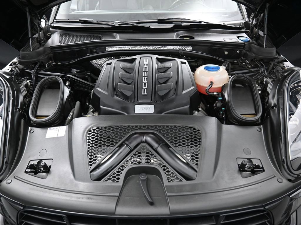 Used 2018 Porsche Macan GTS image 47