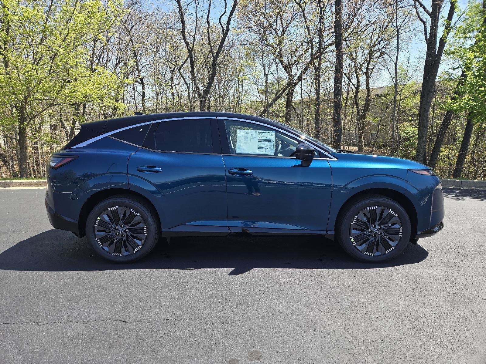 New 2026 Nissan Murano Platinum w/ Cargo Package AWD/4WD image 2
