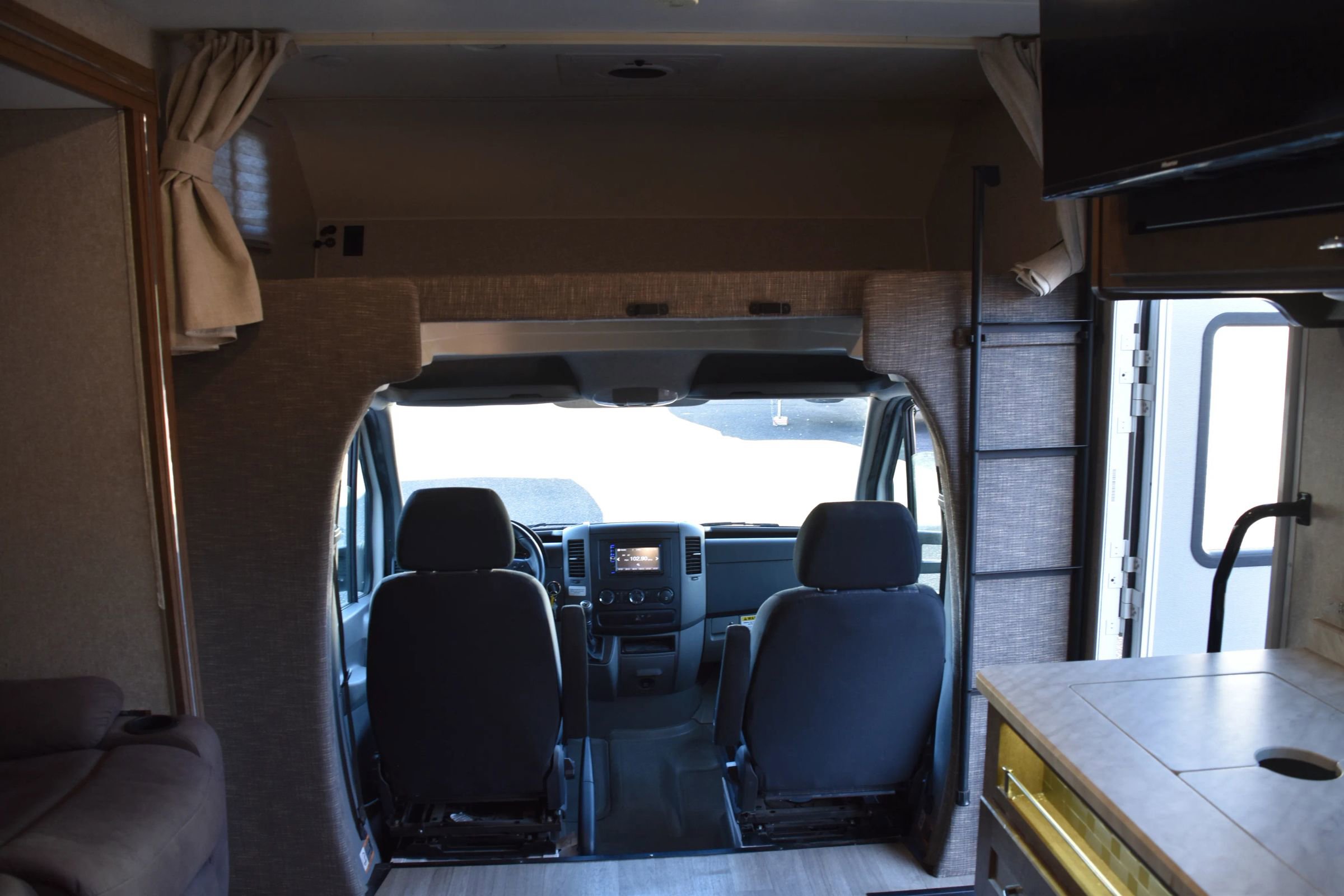 Used 2018 Mercedes-Benz Sprinter 3500 image 15