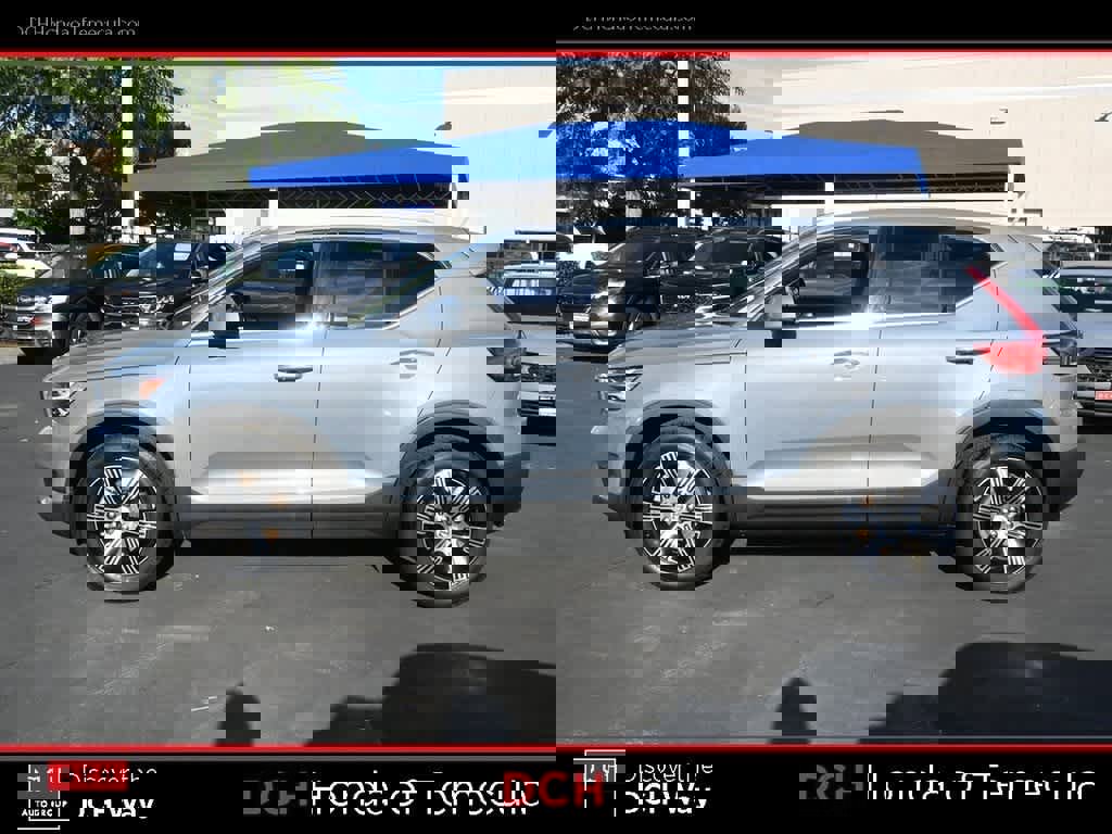 Used 2021 Volvo XC40 T4 Inscription image 4