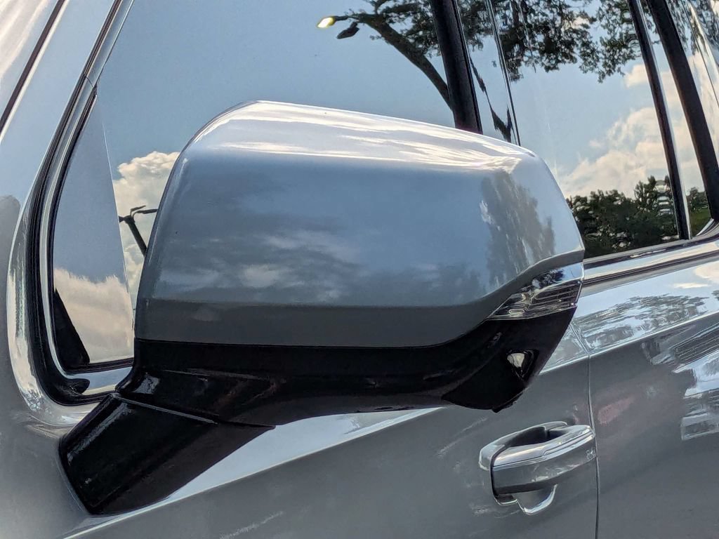 Certified 2025 Cadillac Escalade Sport Platinum w/ LPO, Floor Liner Package AWD/4WD image 12