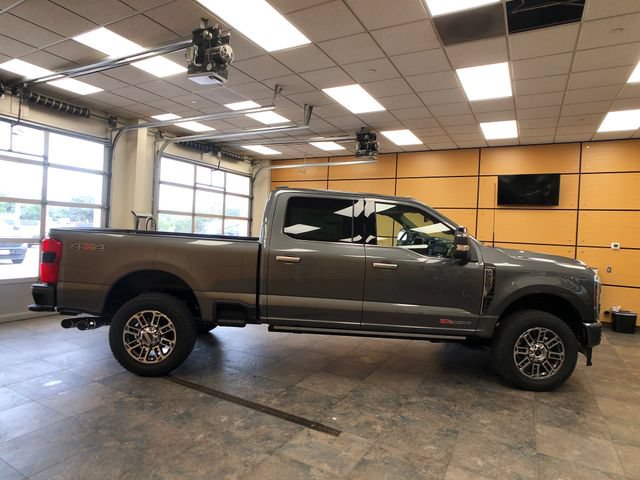 New 2026 Ford F250 Platinum w/ Platinum Plus Package AWD/4WD image 8