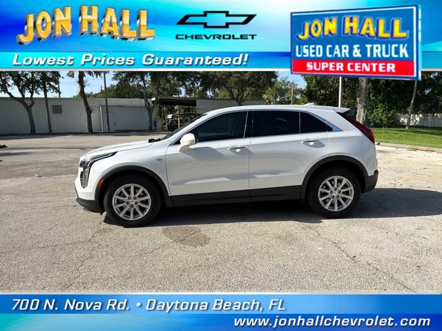 Used 2022 Cadillac XT4 Luxury w/ Driver Awareness Package FWD image 3