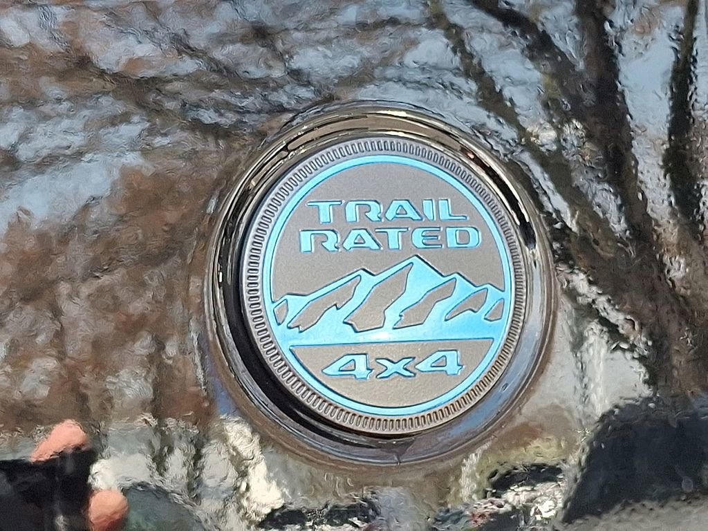 Used 2025 Jeep Wrangler Unlimited Sahara image 32