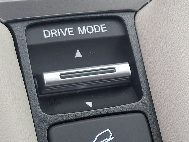 Certified 2024 Honda HR-V EX-L image 23
