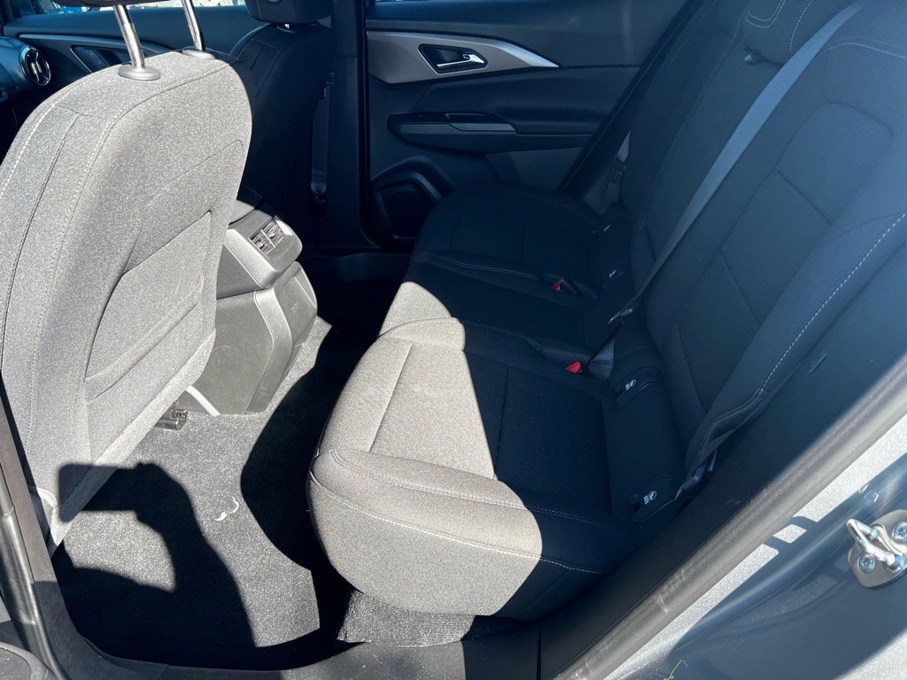 Used 2025 Chevrolet Equinox EV LT image 12