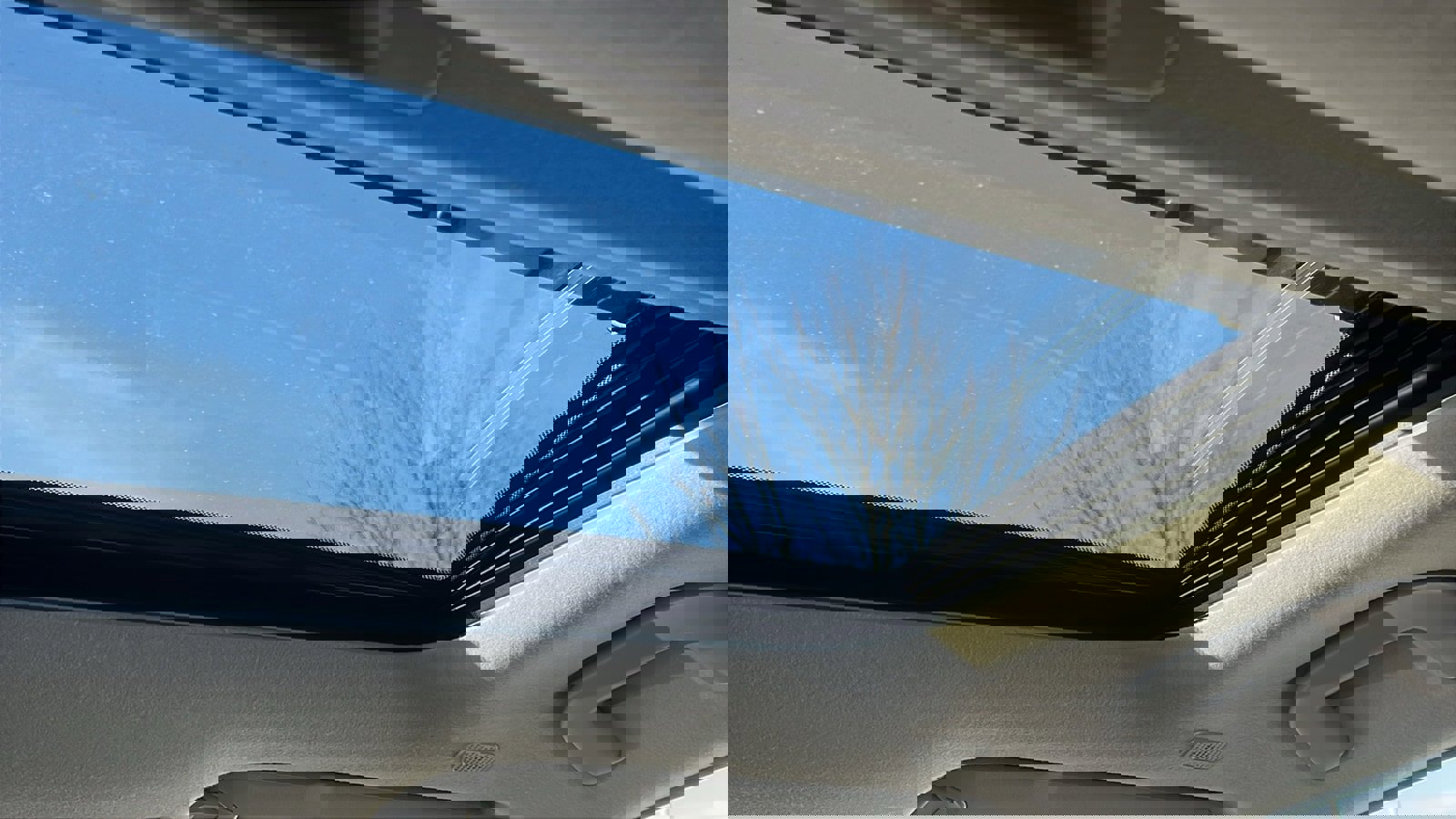 Used 2023 Toyota Corolla Cross XLE w/ Convenience Package image 22