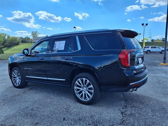 Used 2021 GMC Yukon Denali w/ Denali Premium Package image 21