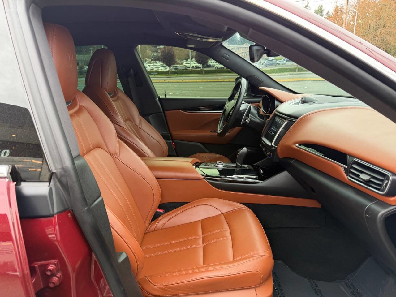 Used 2017 Maserati Levante w/ Sport Package image 24