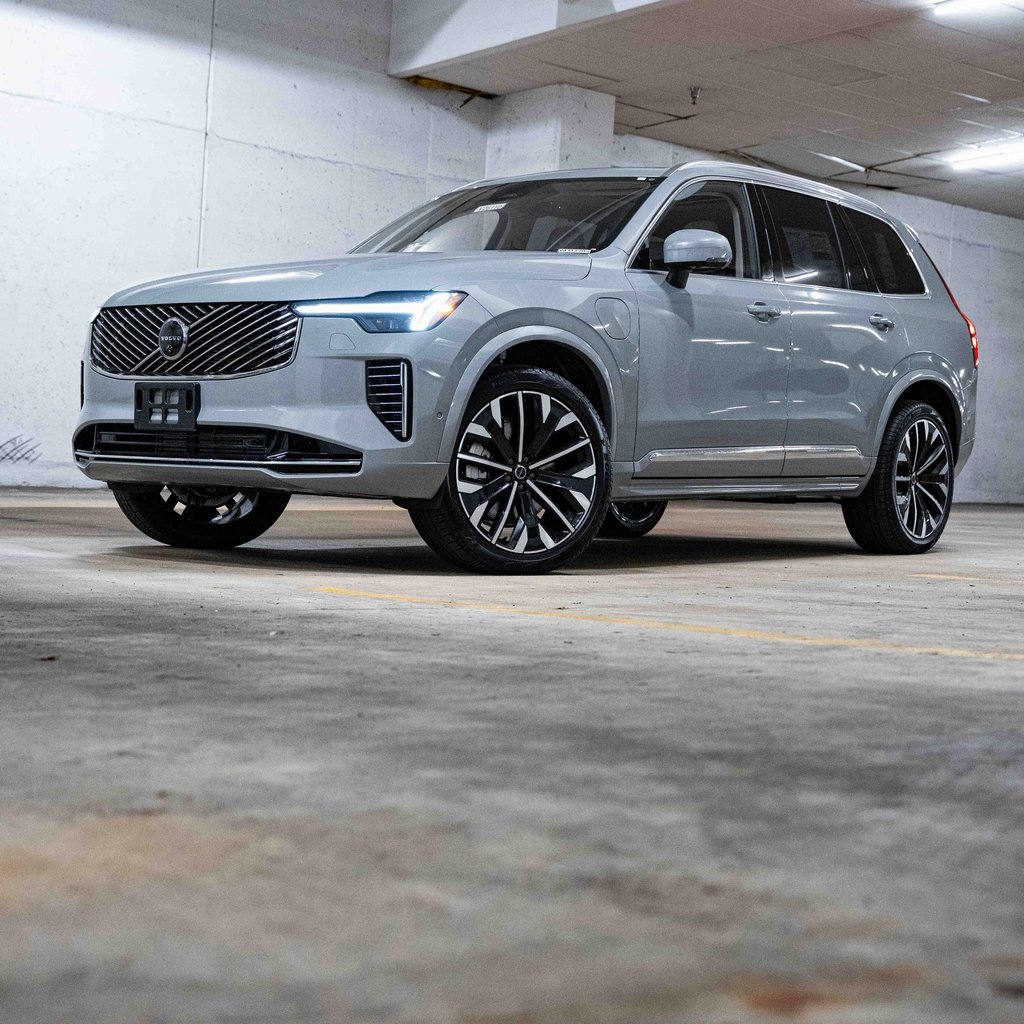New 2026 Volvo XC90 T8 Ultra image 1
