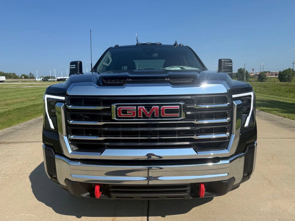 Used 2025 GMC Sierra 2500 SLE w/ SLE Value Package; AWD/4WD image 11