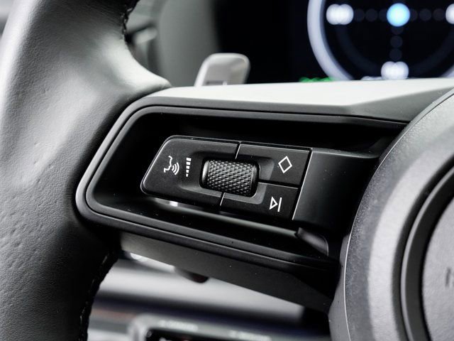 Certified 2025 Porsche Panamera 4 image 15