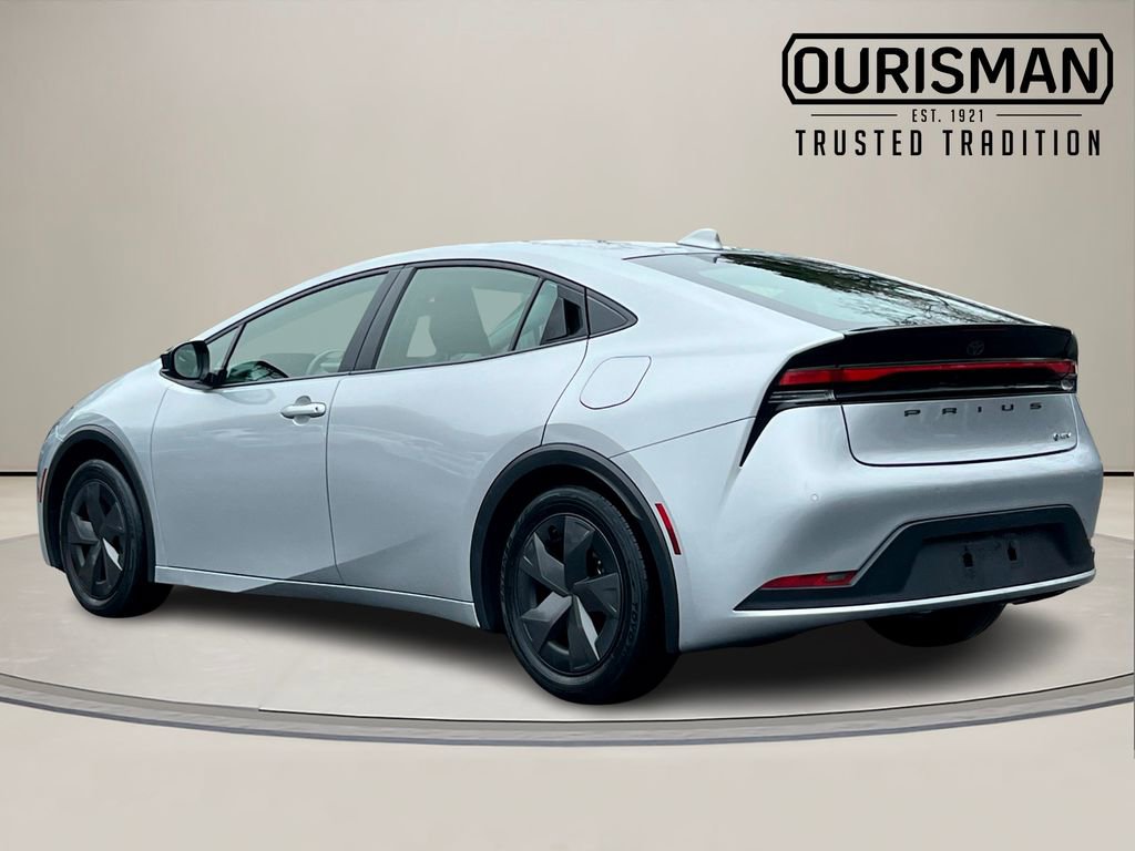 Used 2024 Toyota Prius LE image 4