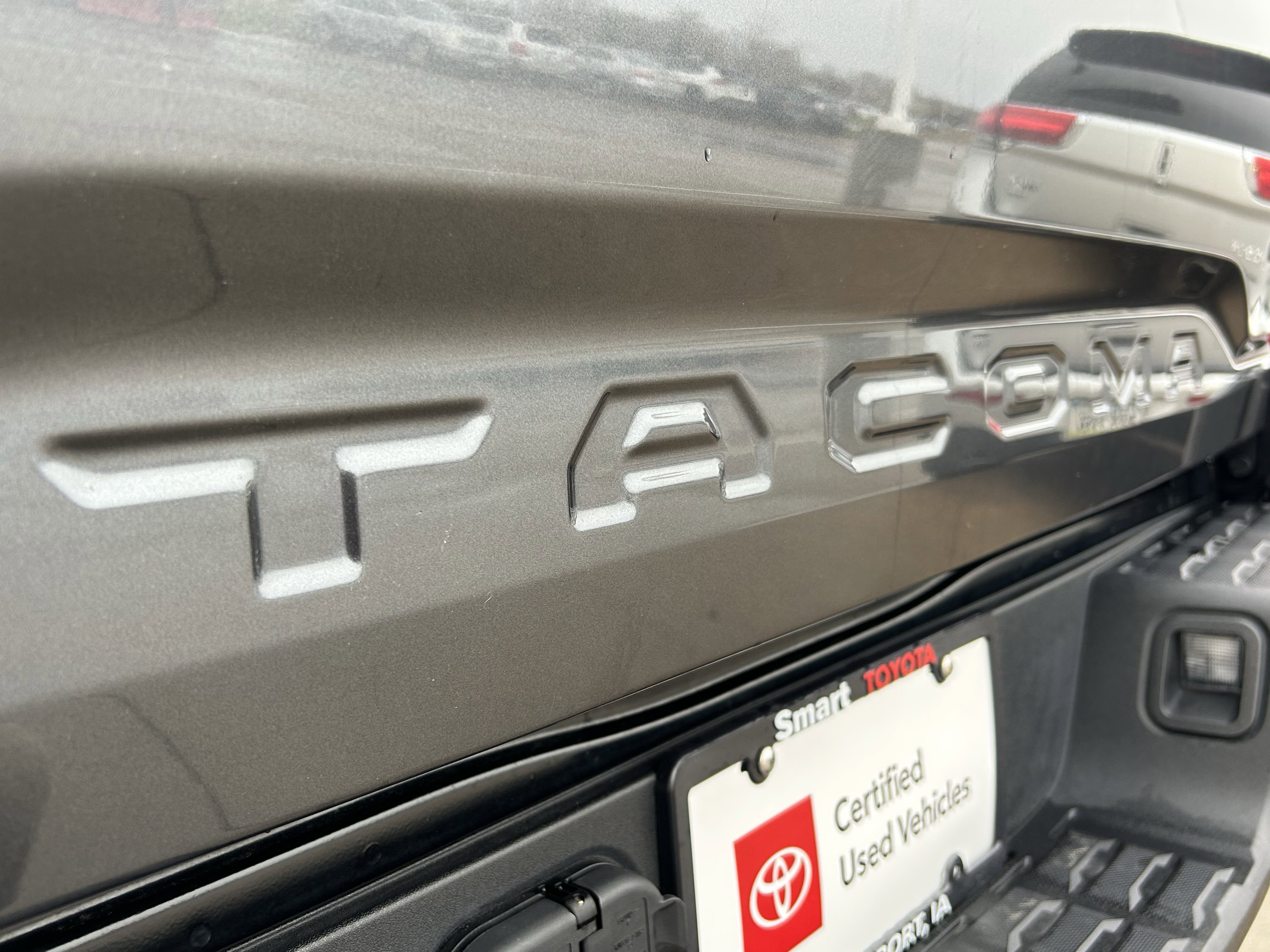 Used 2022 Toyota Tacoma SR image 8