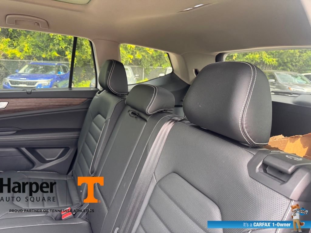 Used 2025 Volkswagen Atlas SEL AWD/4WD image 9