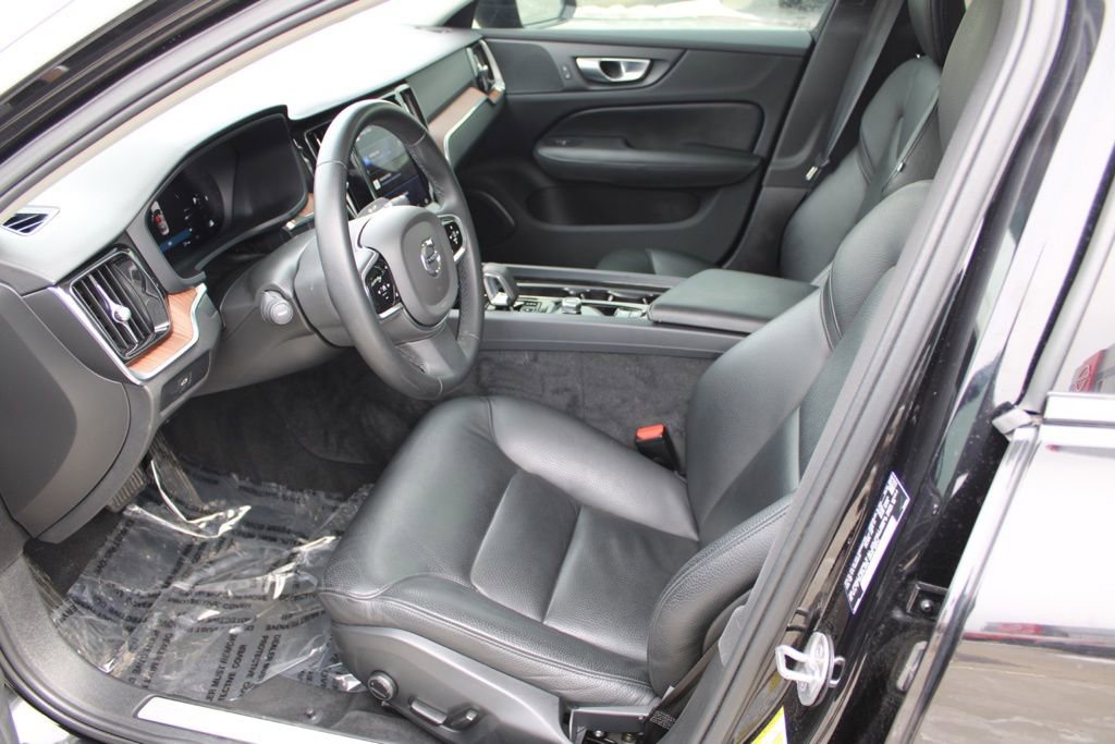 Used 2024 Volvo S60 B5 Plus image 15