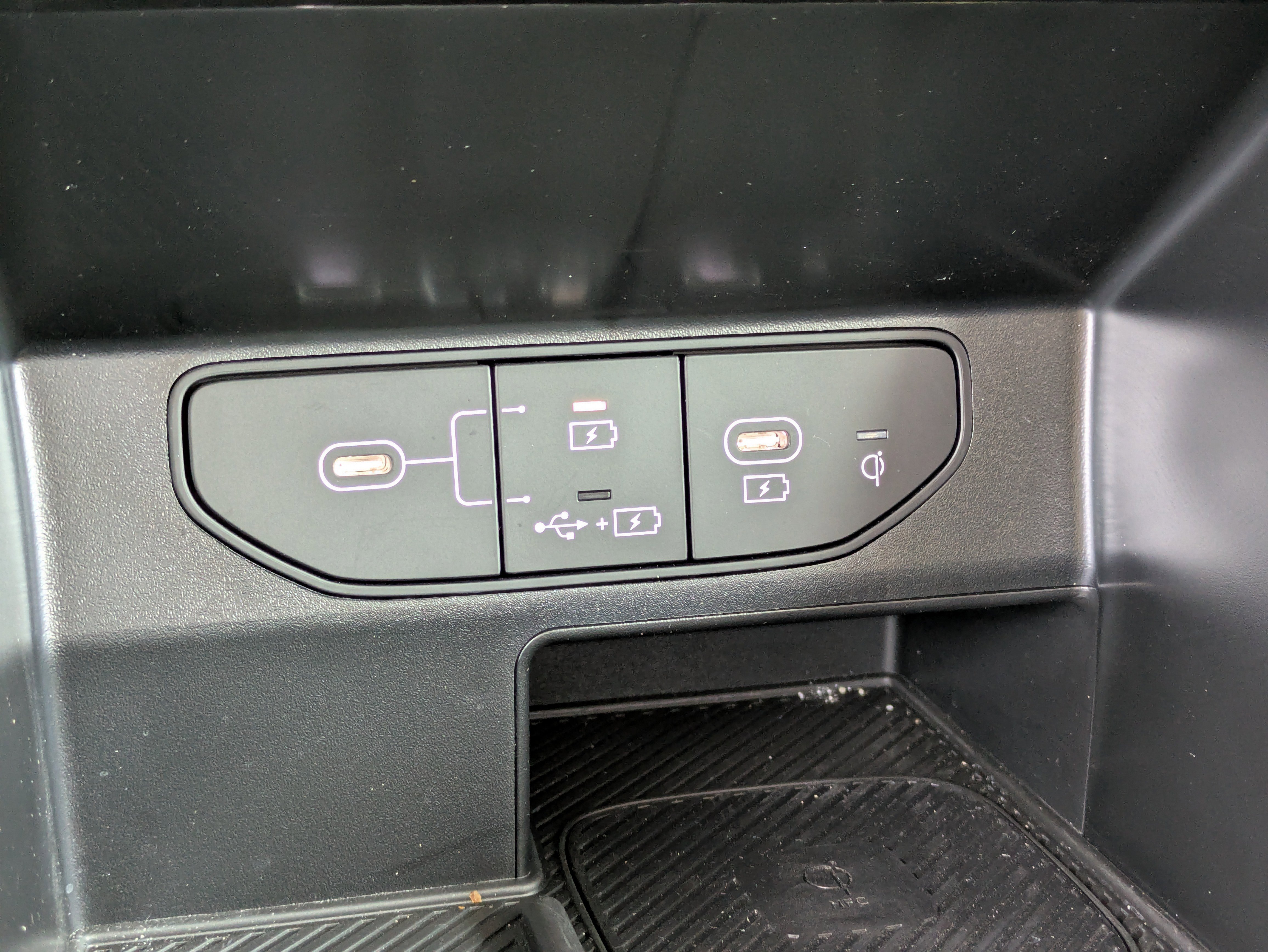 Used 2025 Kia Sorento SX image 32