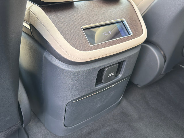 New 2027 Lincoln Navigator L Reserve AWD/4WD image 23
