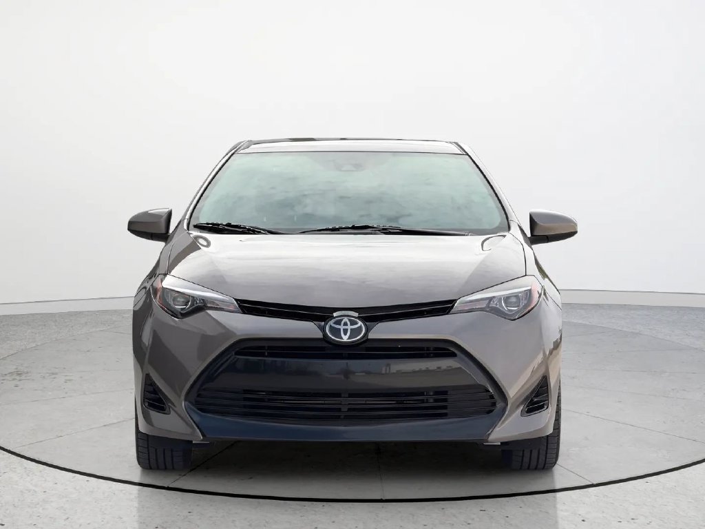Used 2017 Toyota Corolla LE w/ Carpet Mat Package (TMS) FWD image 4
