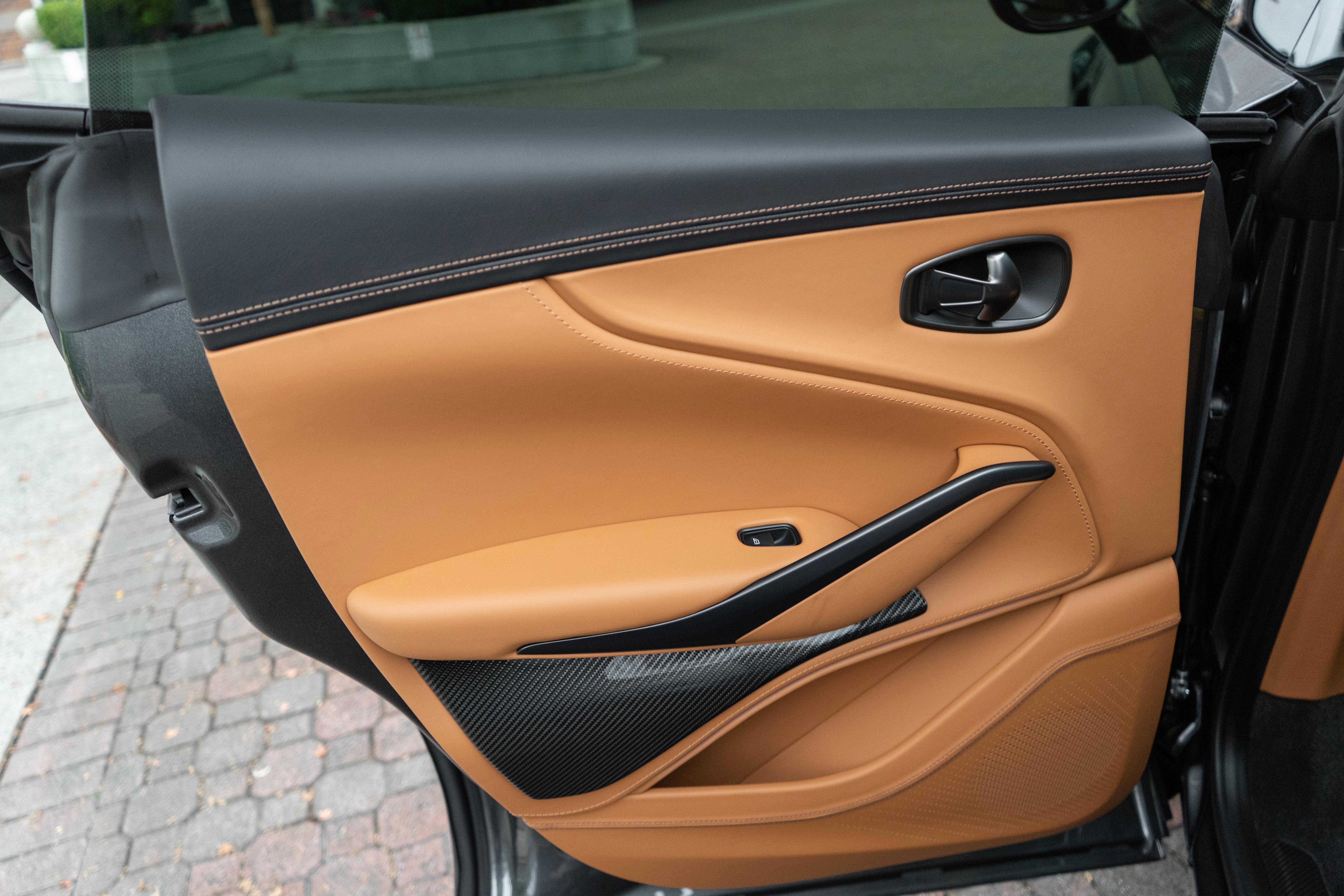 Used 2024 Aston Martin DBX 707 image 35