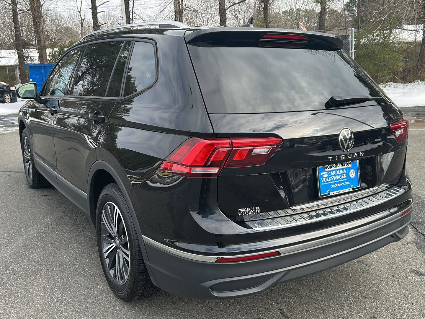 Certified 2024 Volkswagen Tiguan Wolfsburg Edition image 4