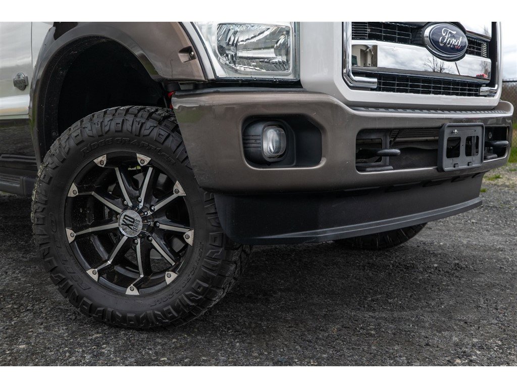 Used 2016 Ford F250 King Ranch image 2